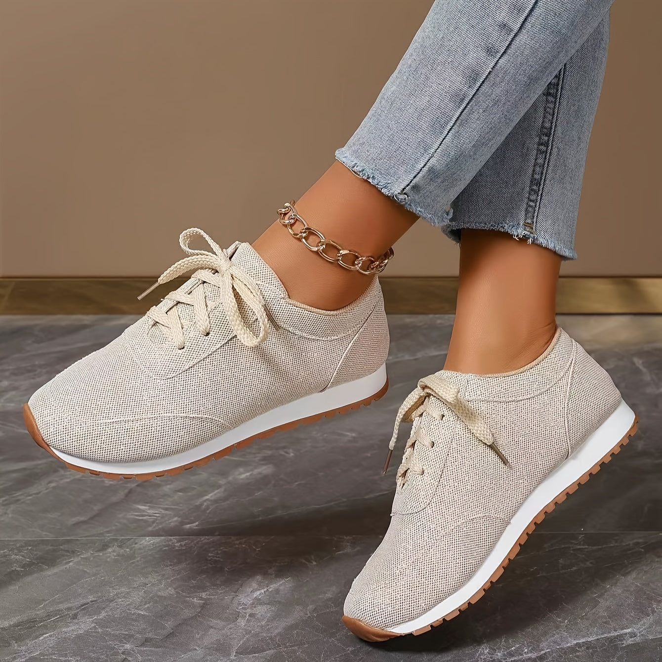Beige sneakers til kvinder