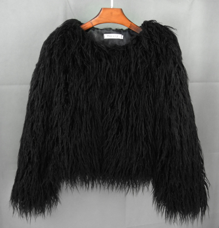 Fluffy kort jakke til kvinder