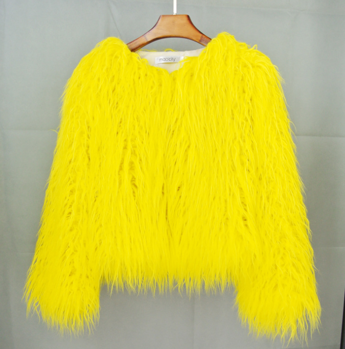 Fluffy kort jakke til kvinder