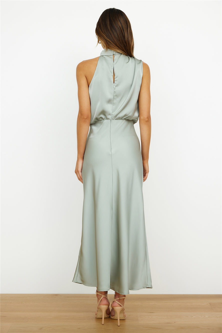 Elegant stilfuld off-shoulder aftenkjole med høj krave til kvinder
