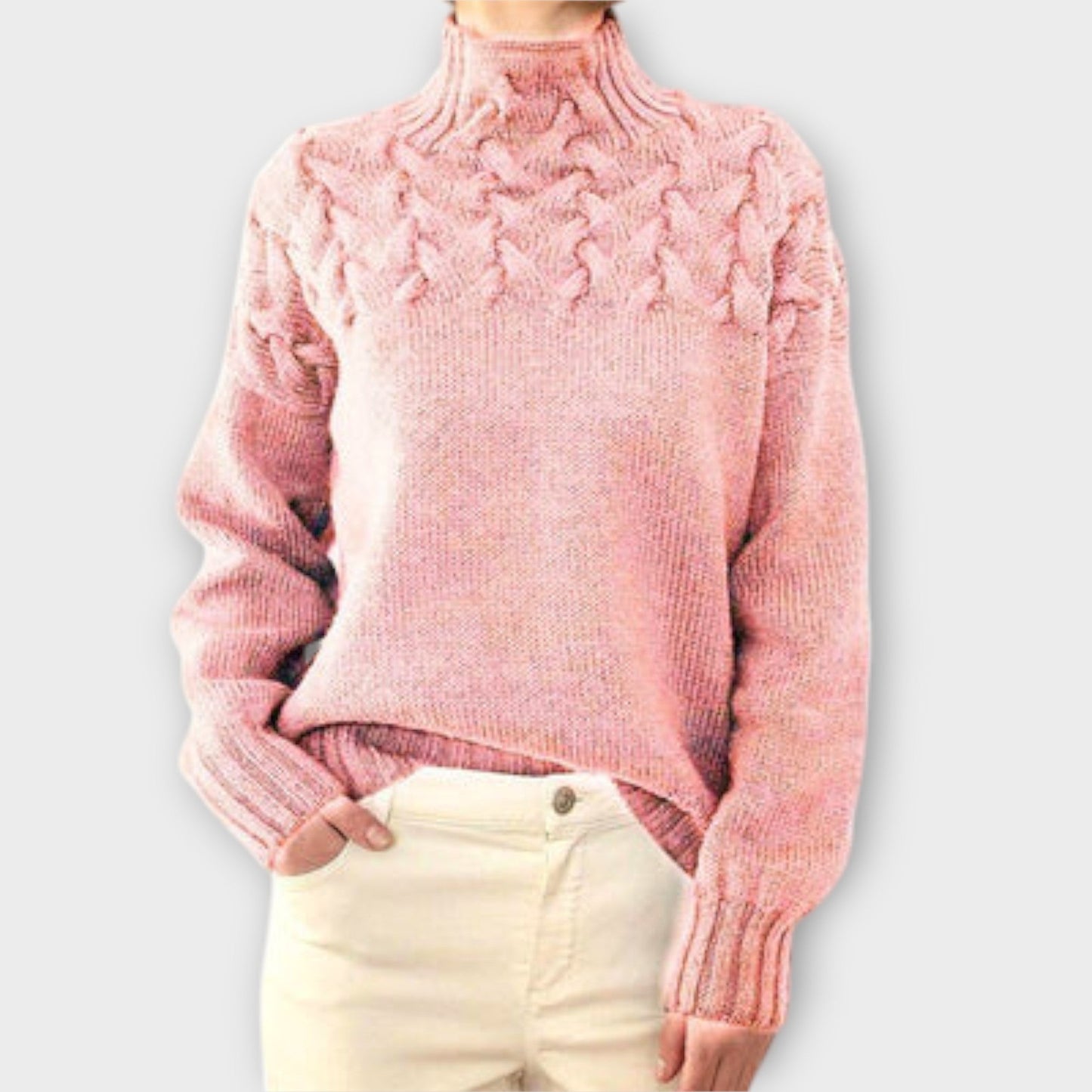 Dametrøje med snoningsstrik-detalje
