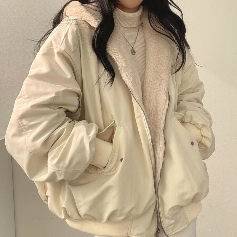 Oversized teddyjakke med hætte | Vendbar quiltet damefrakke