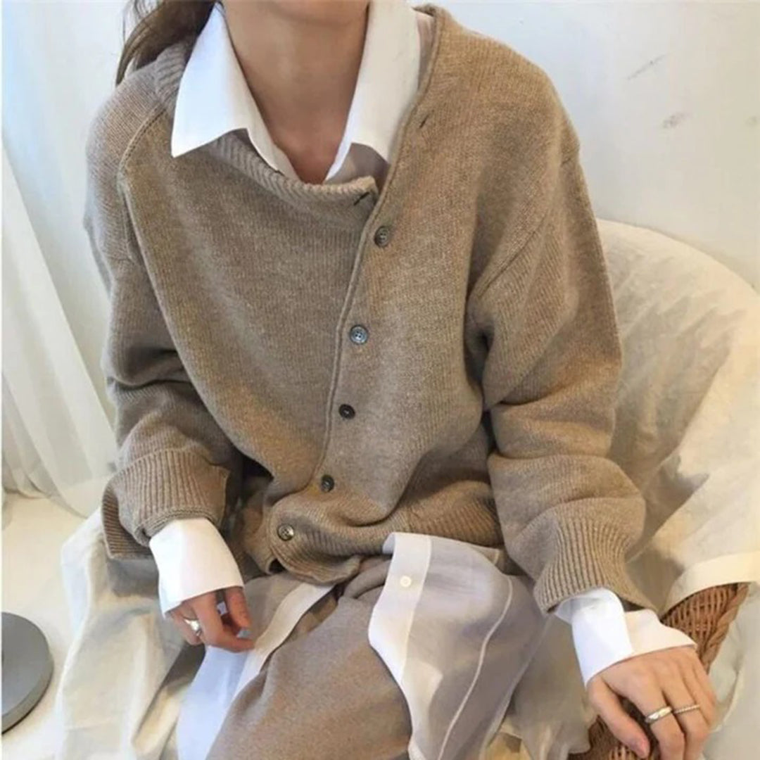 Asymmetrisk cardigan med knapper