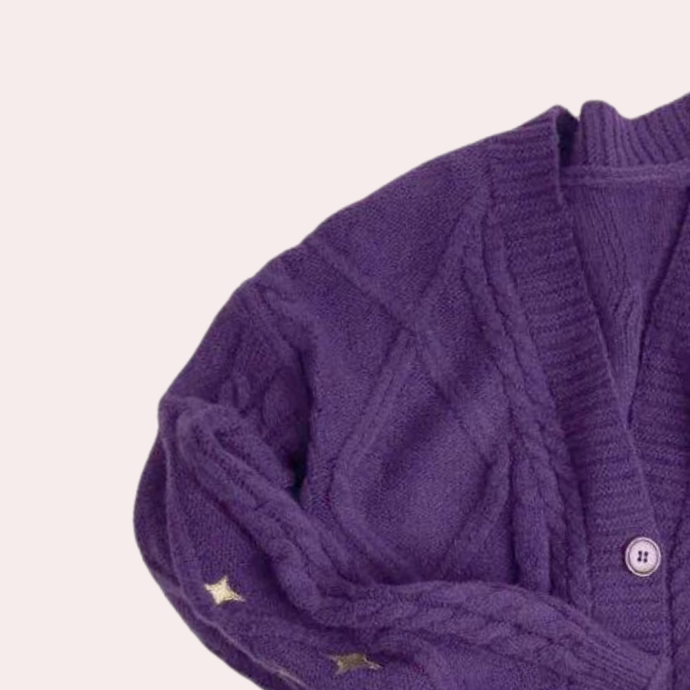 Strikket sweater med jordbærstjerne