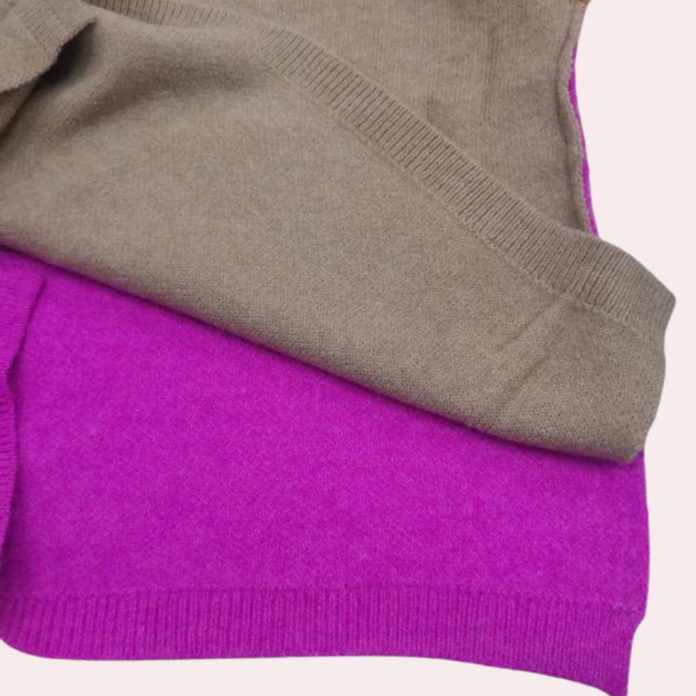 Strikket sweater med rund hals i farver