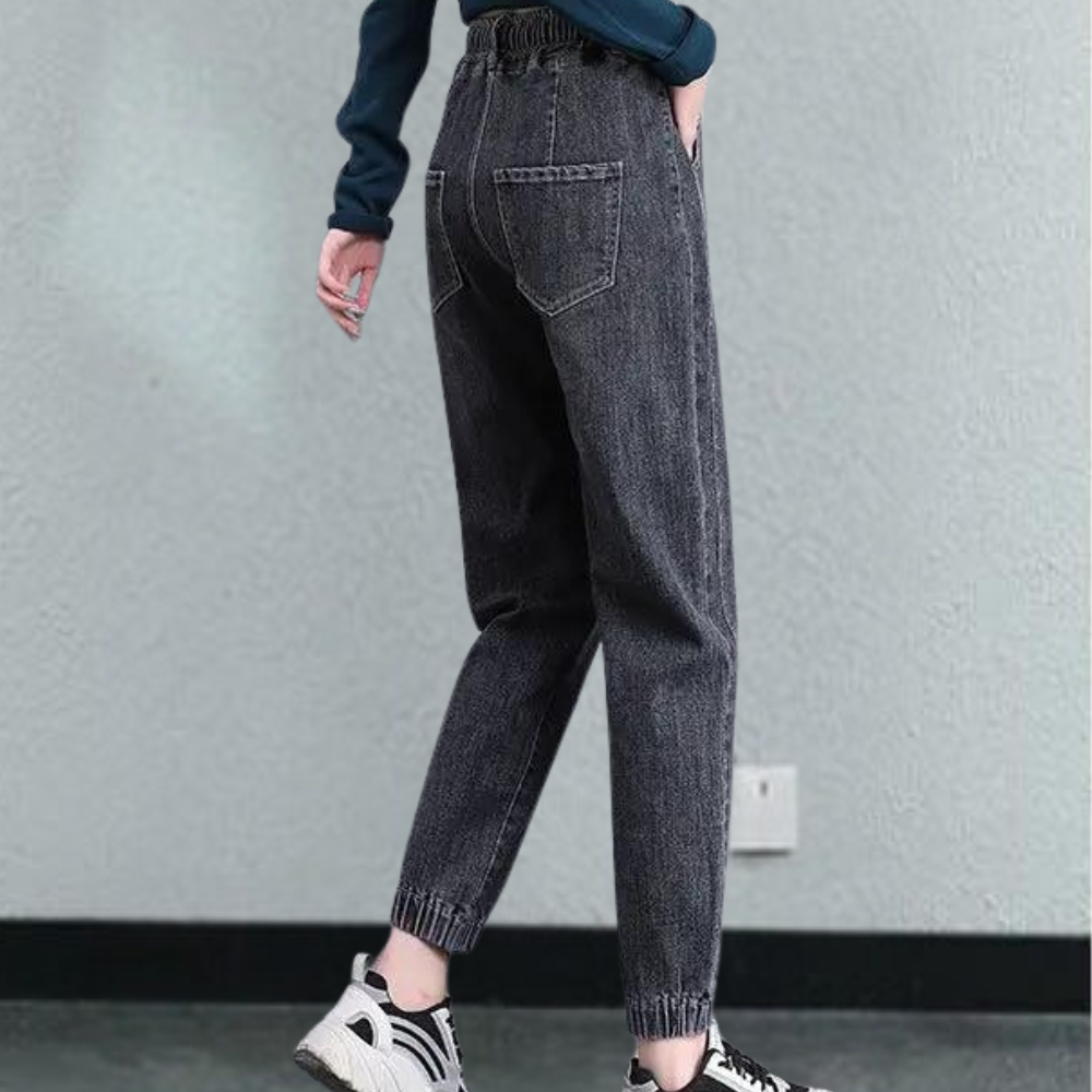 Stilfulde jeans til kvinder med behagelig snøring