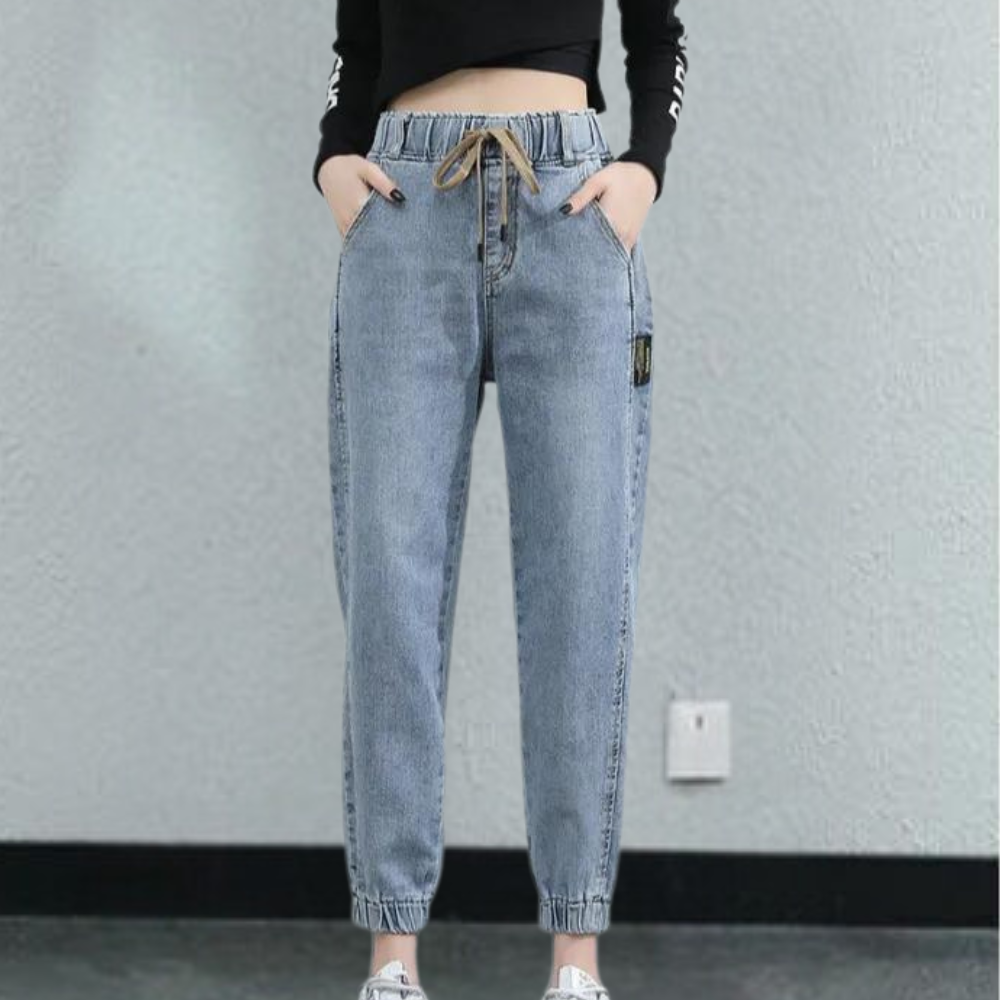 Stilfulde jeans til kvinder med behagelig snøring
