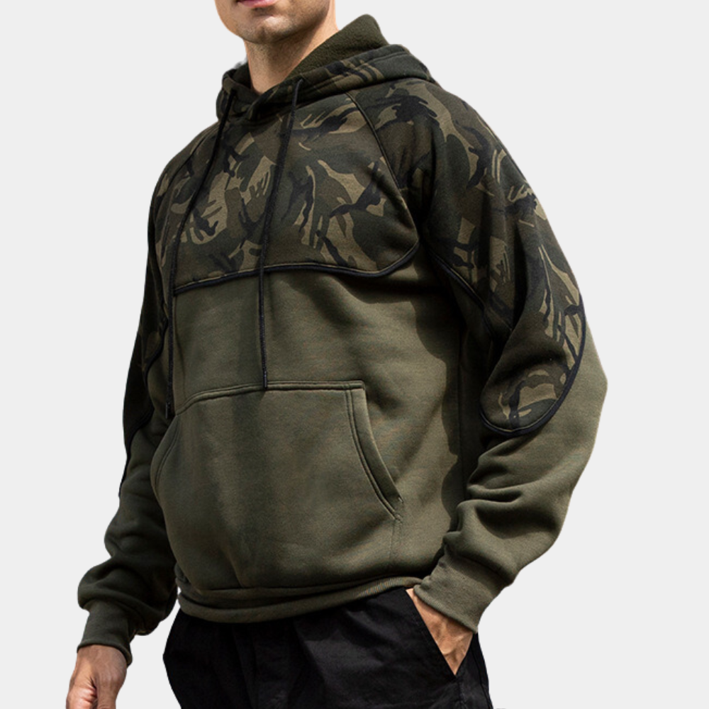 Afslappet hættetrøje til mænd med camouflagedesign