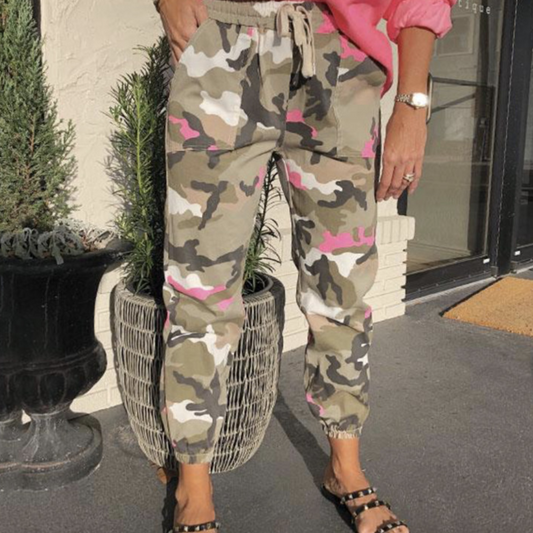 Trendy camouflagebukser til kvinder