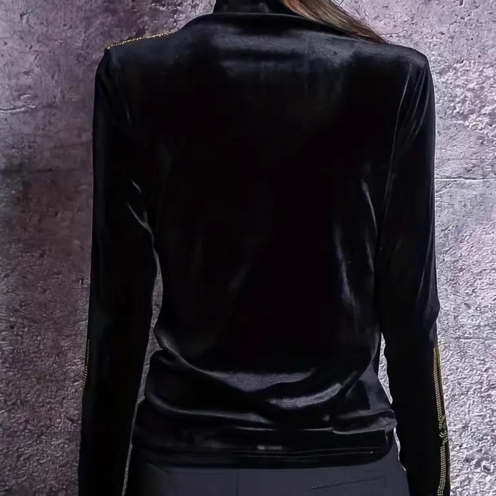 Moderigtig trøje med rund hals til kvinder