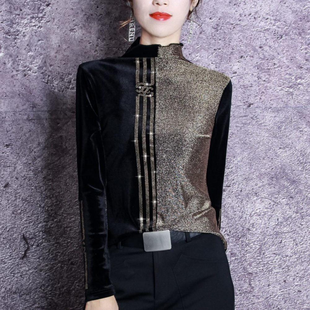 Moderigtig trøje med rund hals til kvinder