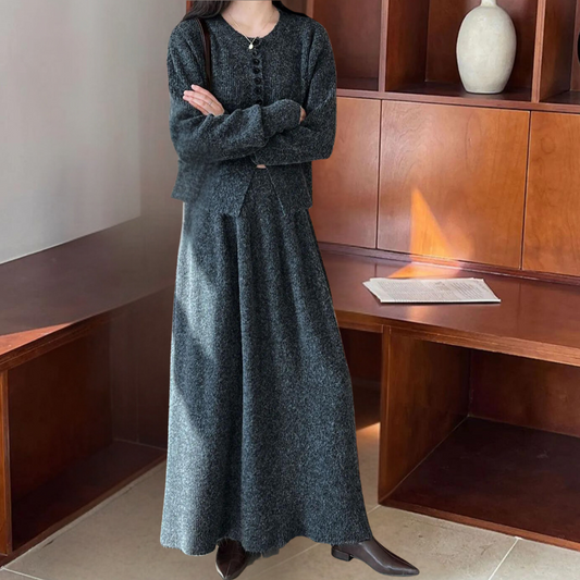 Strikket vintersæt med nederdel til kvinder