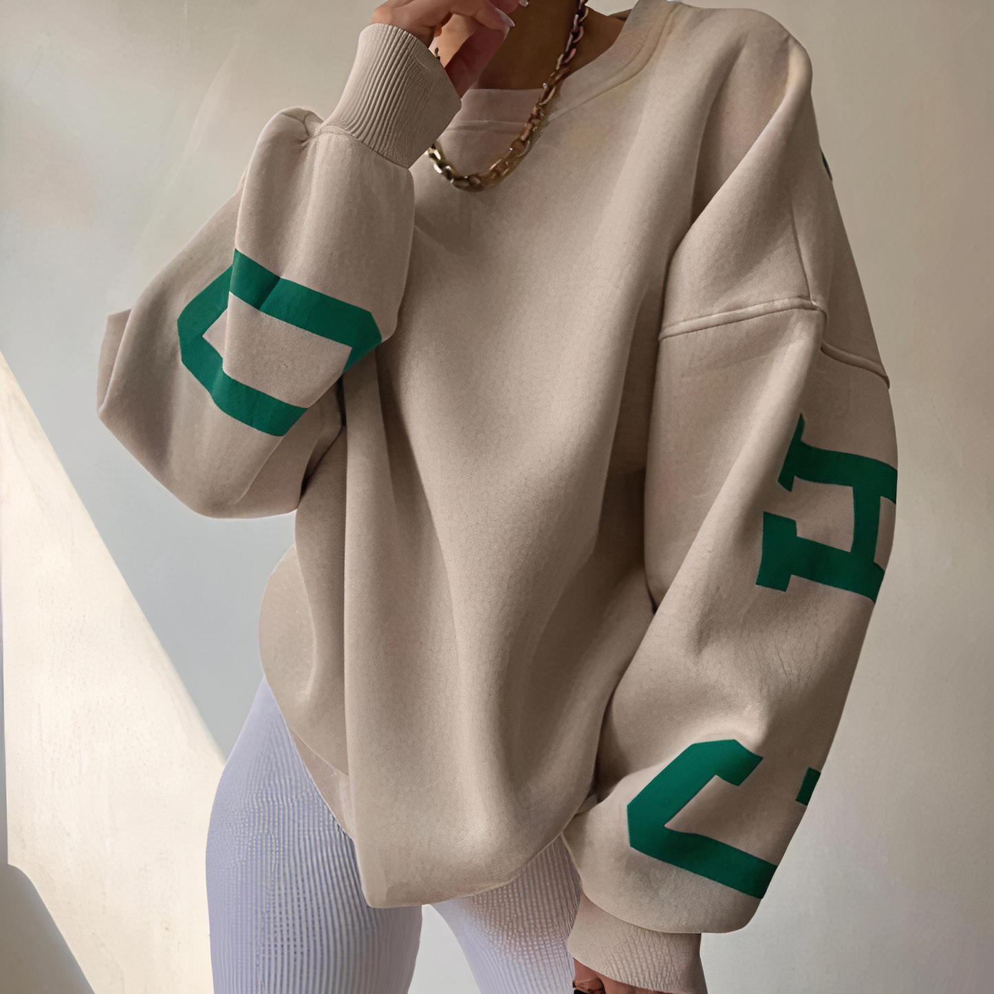 Oversize sweatshirt med bogstaver til kvinder