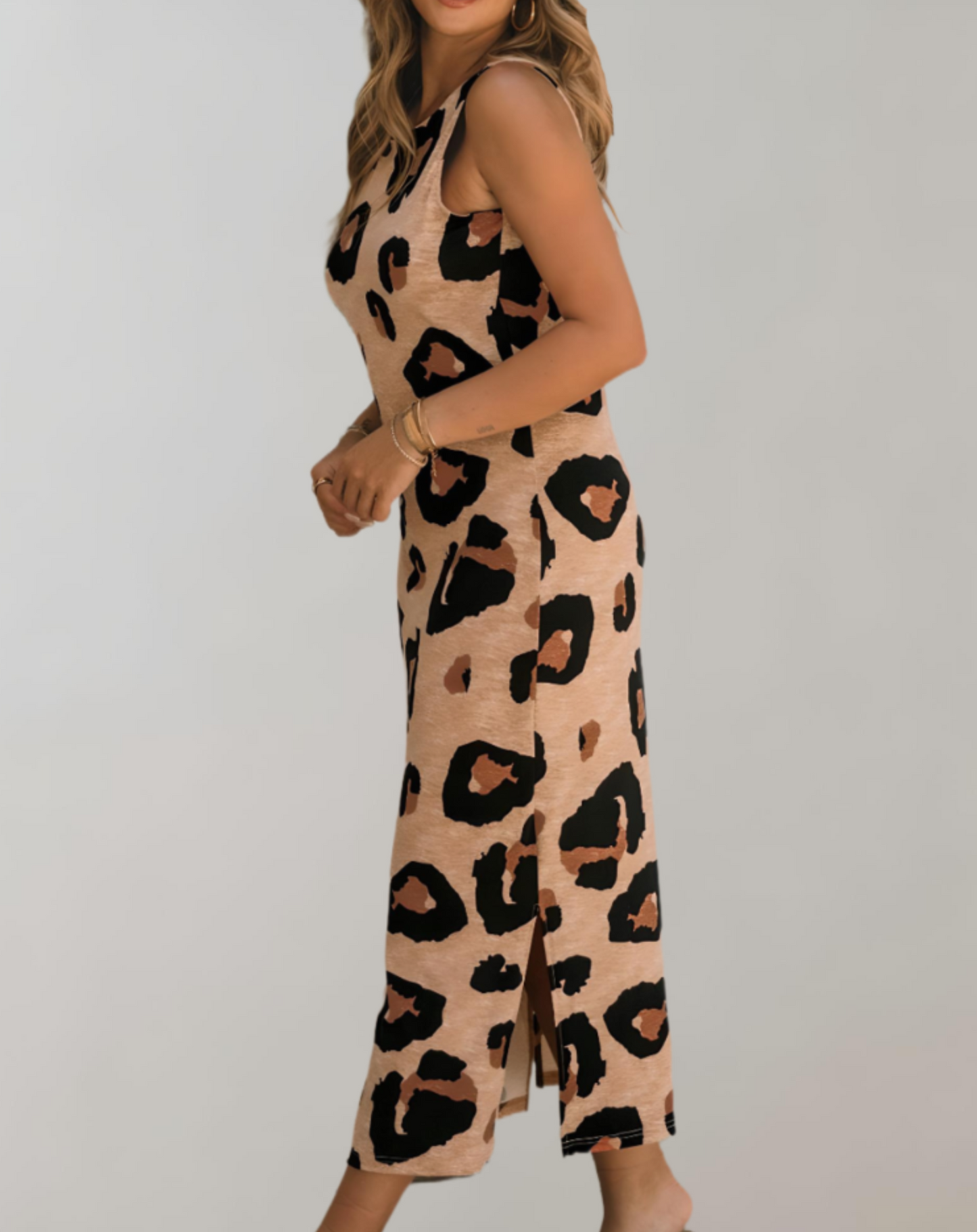 Midikjole med leopardprint til kvinder