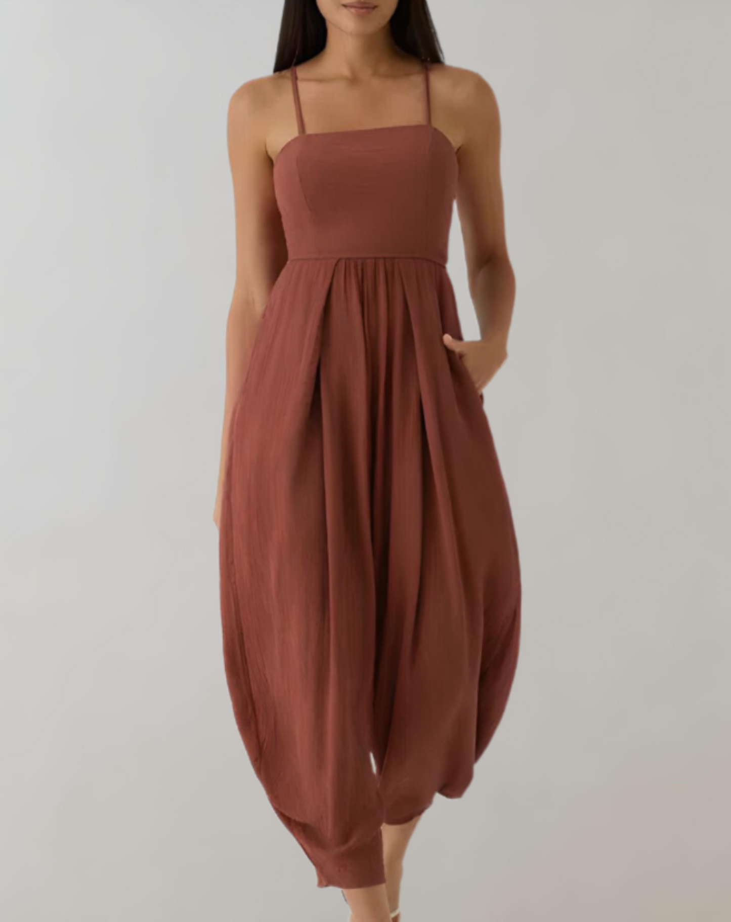 Elegance Jumpsuit med spaghettistropper til kvinder