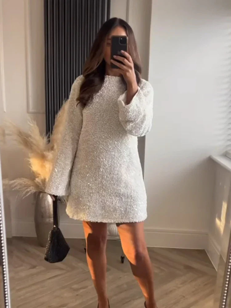 Elegant og glamourøs minikjole til kvinder