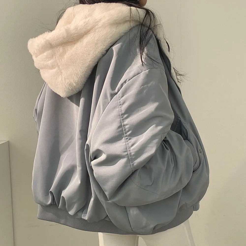 Dobbeltsidet damefrakke til forskellige looks