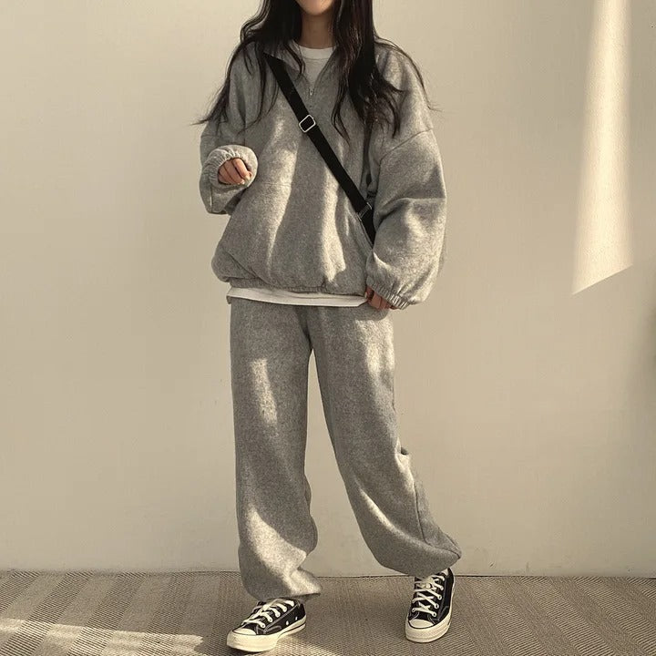 Afslappet langærmet sweater og bukser til kvinder