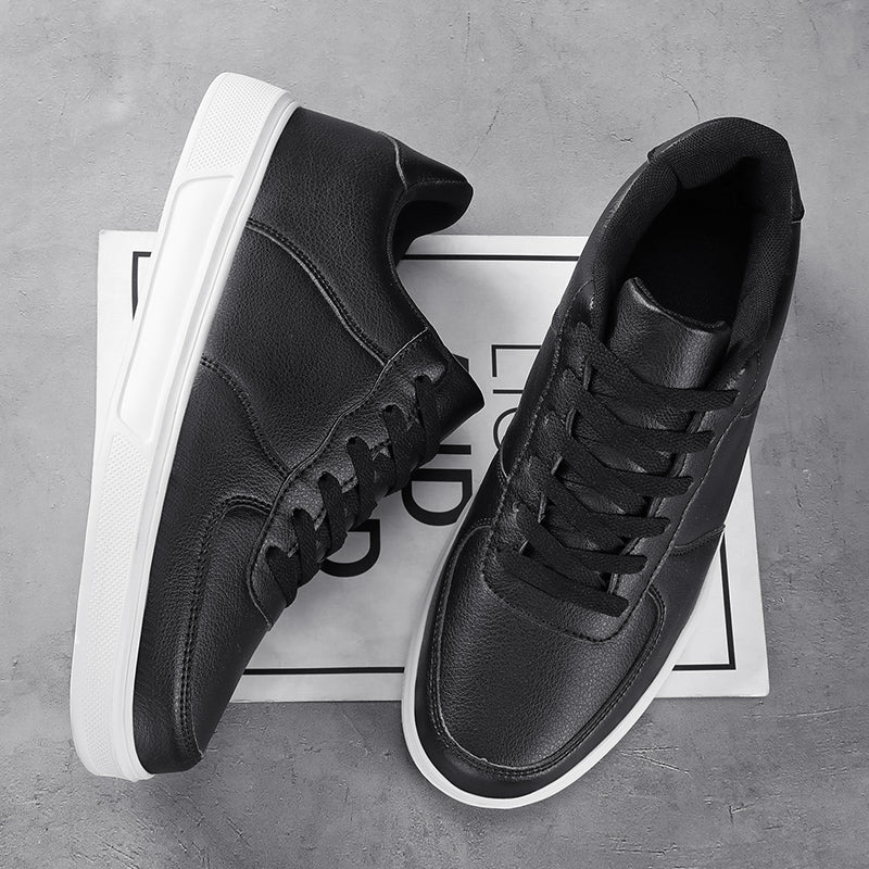 Moderigtige læder-sneakers til mænd