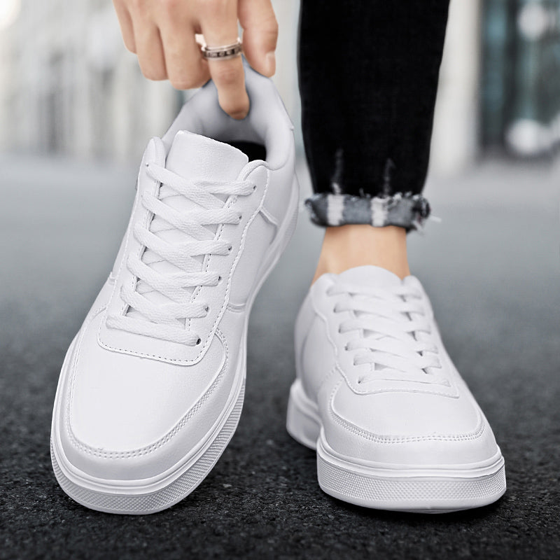 Moderigtige læder-sneakers til mænd