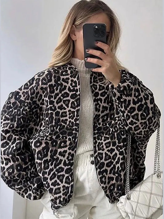 Afslappet jakke med lynlås og leopardprint til kvinder