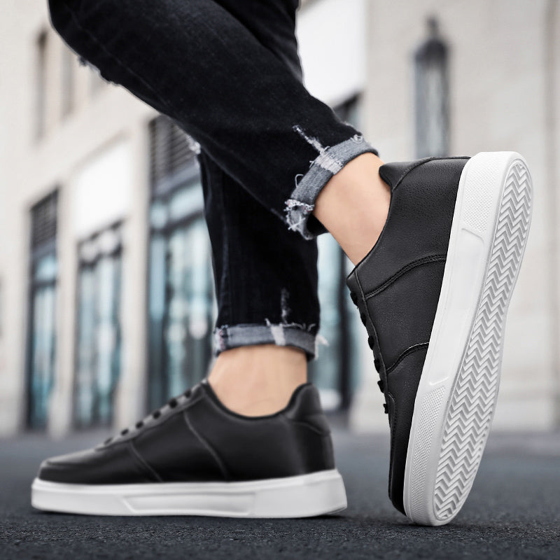 Moderigtige læder-sneakers til mænd