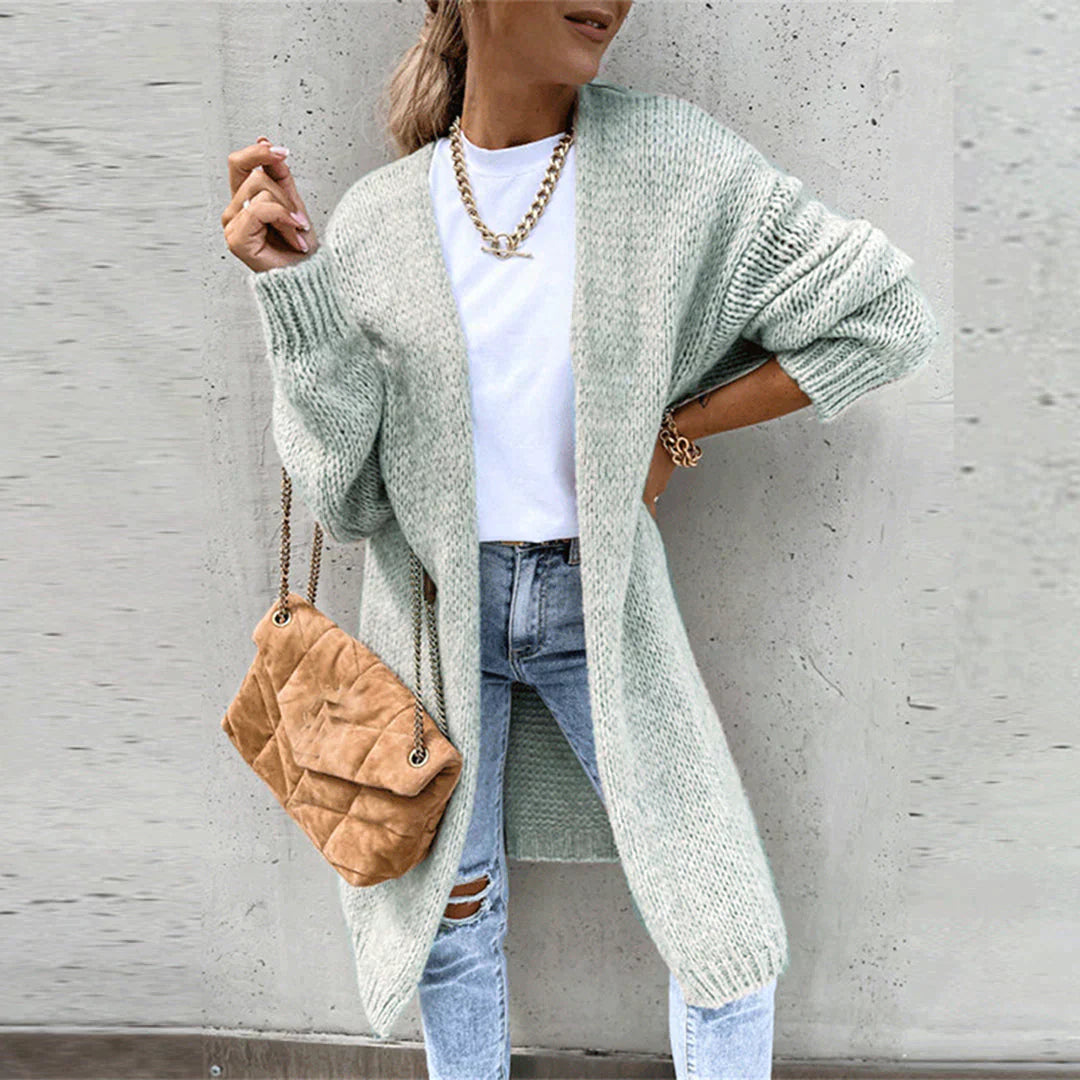 Traditionel strikket cardigan til kvinder