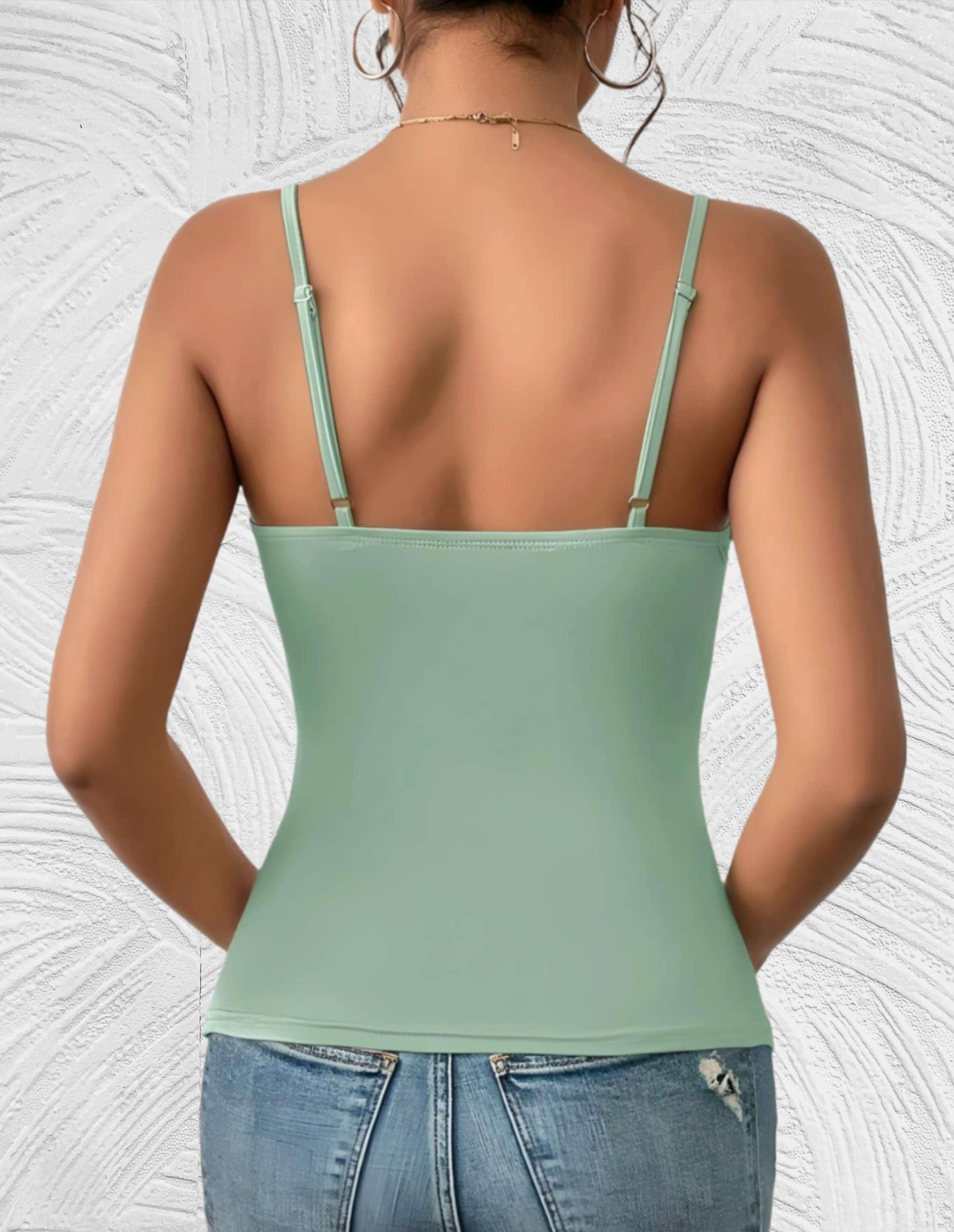 Slim fit top uden ærmer med lav v-hals til kvinder