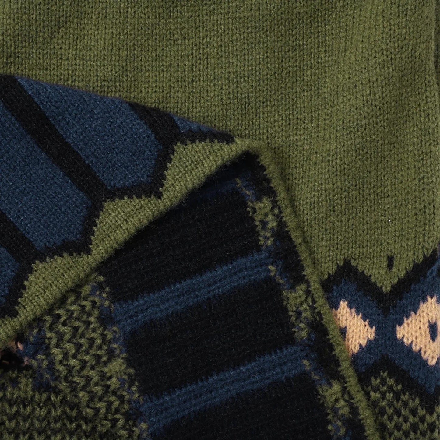 Hyggelig grøn trøje med nordisk mønster