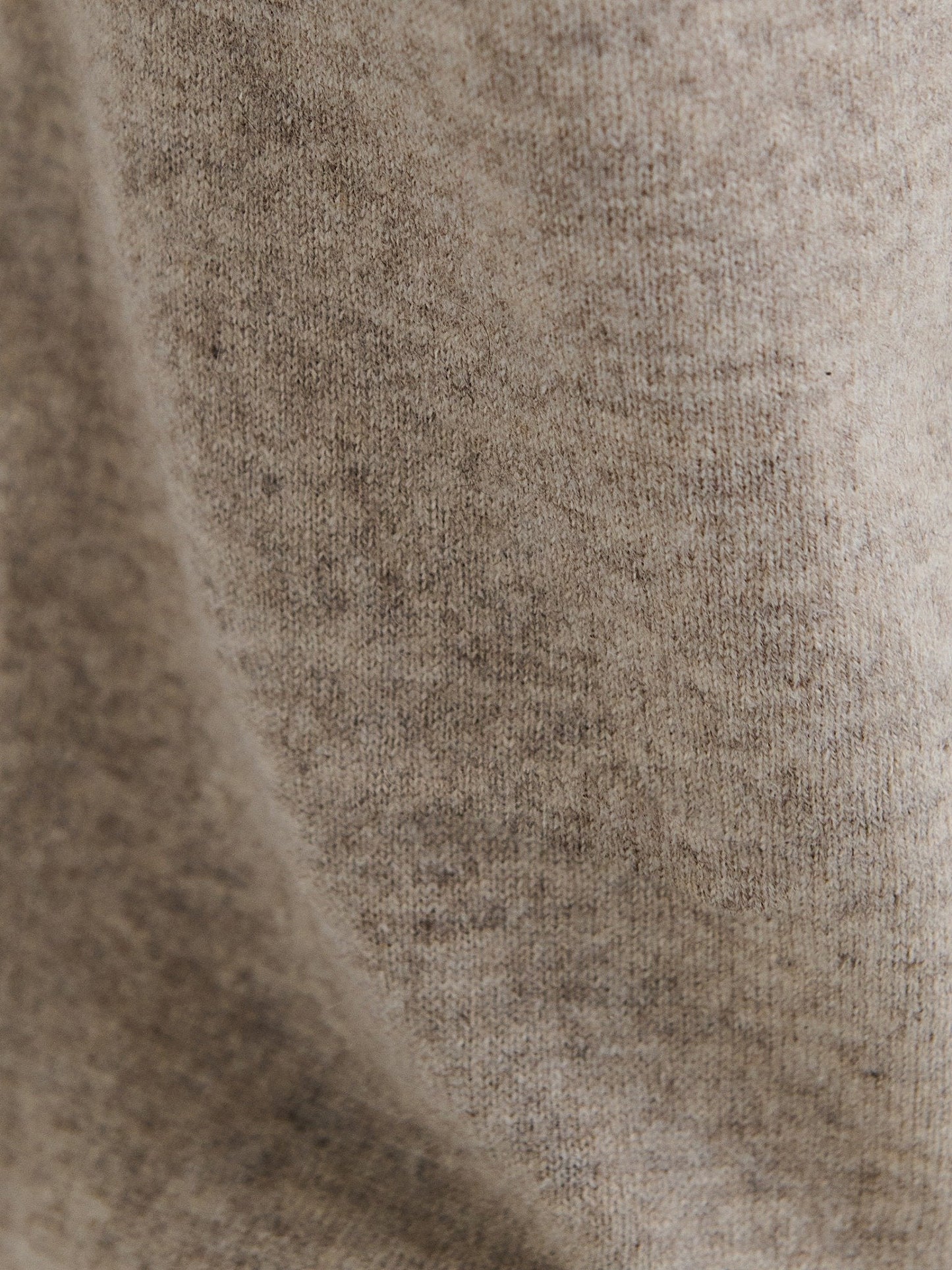 Raffinerede kashmirbukser i beige