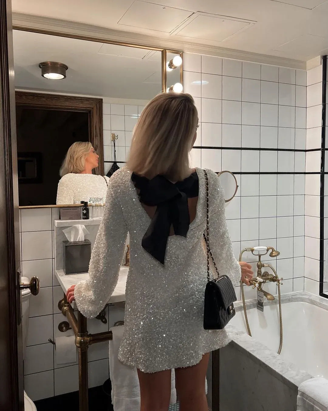 Elegant og glamourøs minikjole til kvinder
