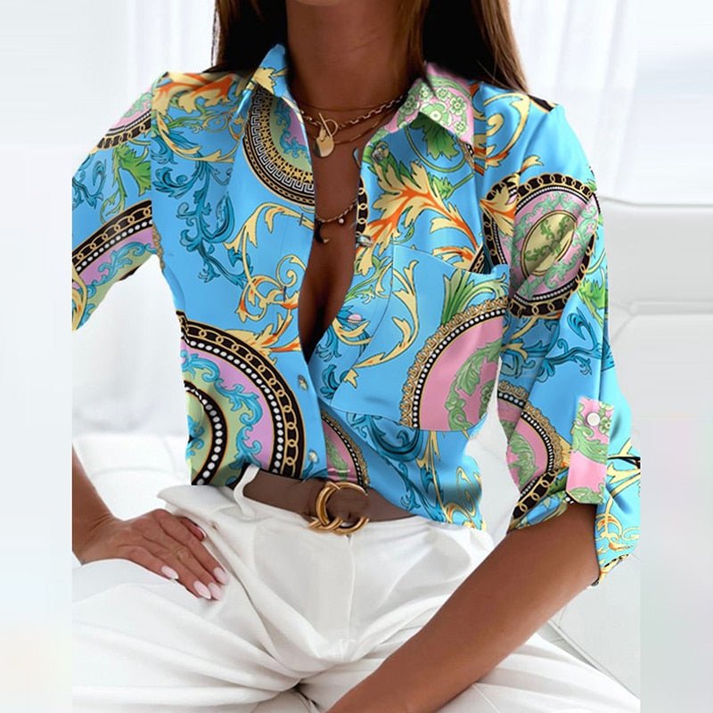 Elegant bluse med nedfoldet krave og print til kvinder