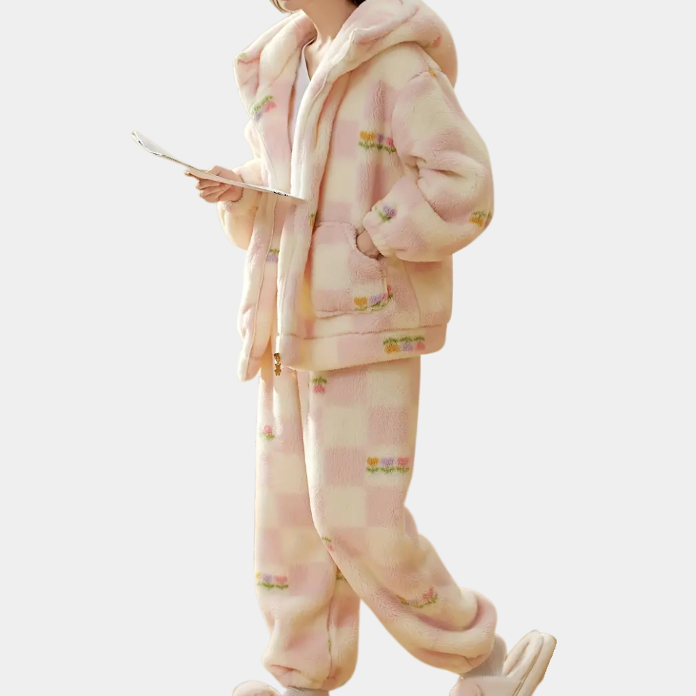 Behageligt pyjamassæt til kvinder