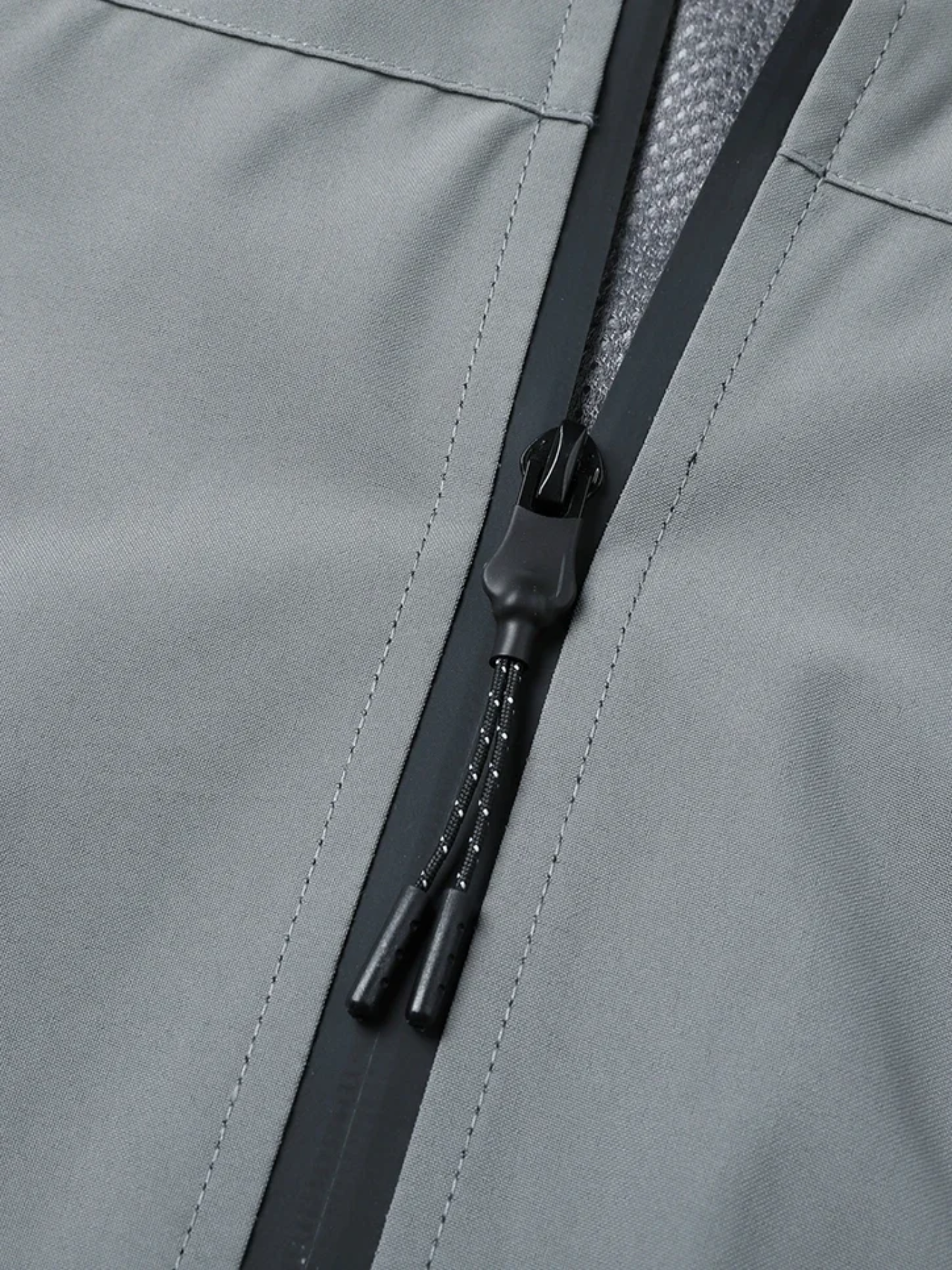 Vandtæt åndbar mackintosh til mænd med justerbar hætte