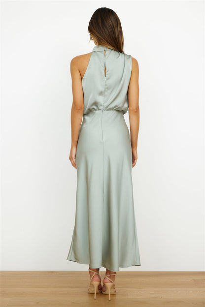 Elegant stilfuld off-shoulder aftenkjole med høj krave til kvinder