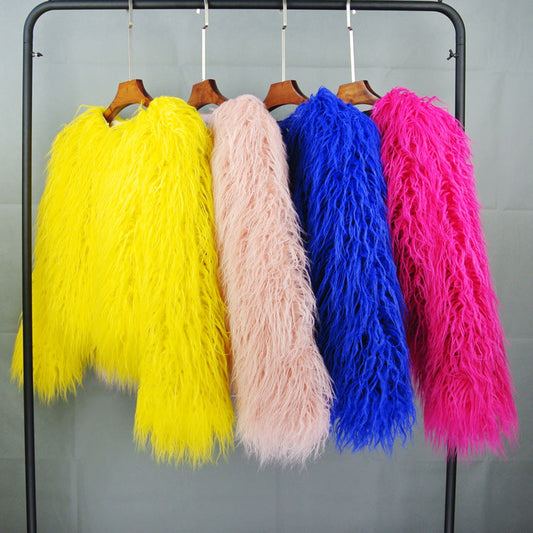 Fluffy kort jakke til kvinder