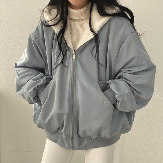 Oversized teddyjakke med hætte | Vendbar quiltet damefrakke