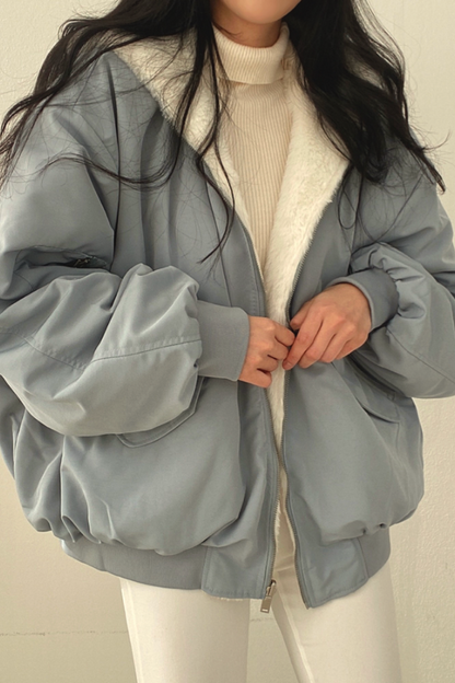 Oversized teddyjakke med hætte | Vendbar quiltet damefrakke