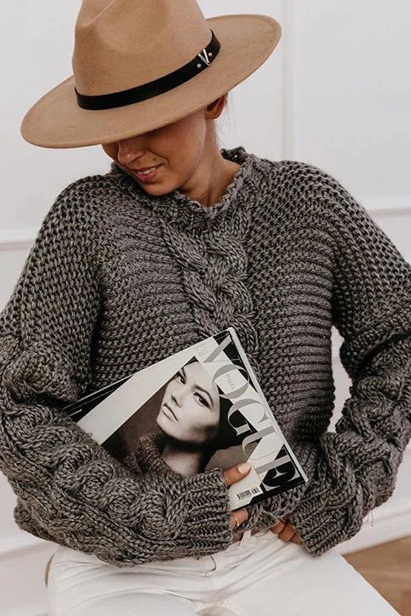 Vinterens ensfarvede sweater med twistprint