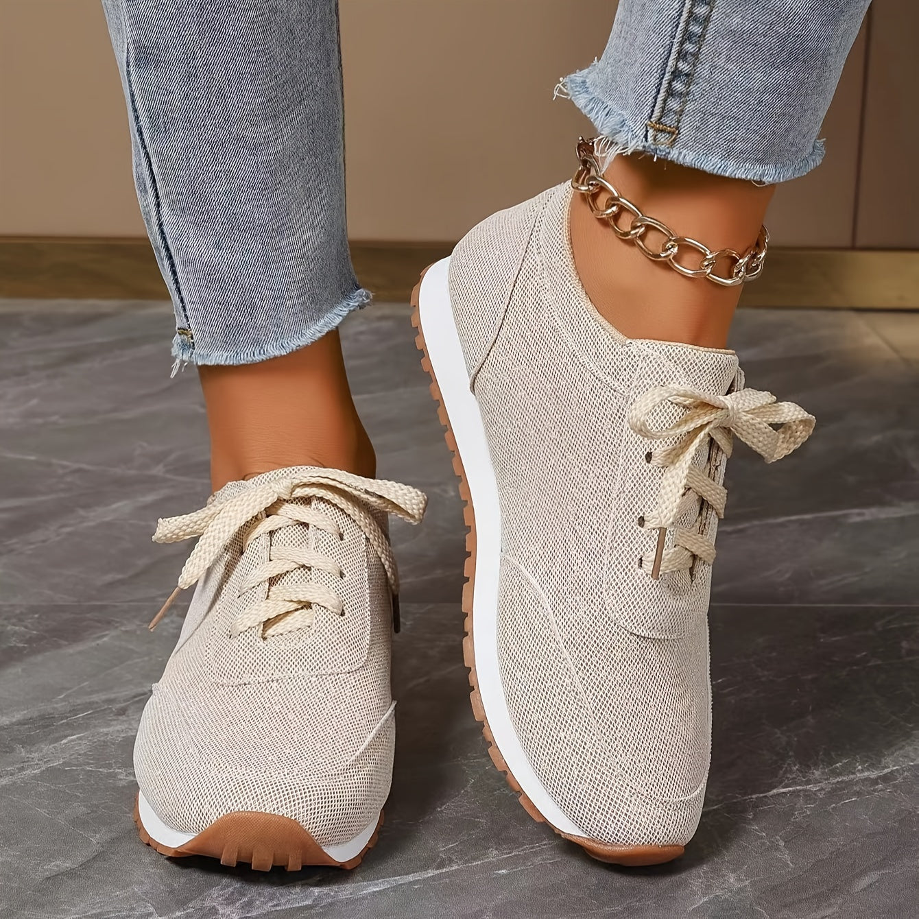 Beige sneakers til kvinder