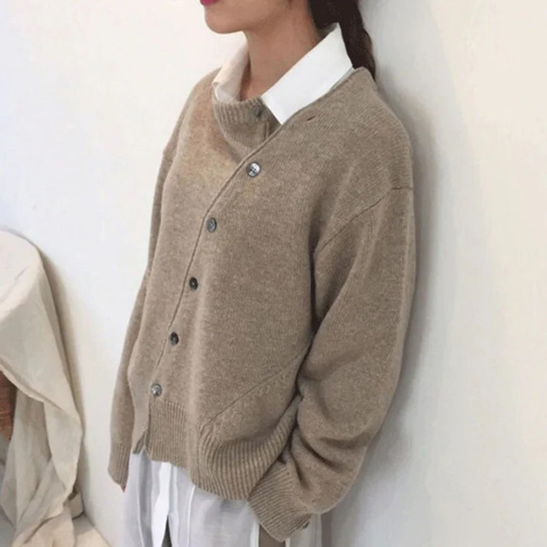 Asymmetrisk cardigan med knapper