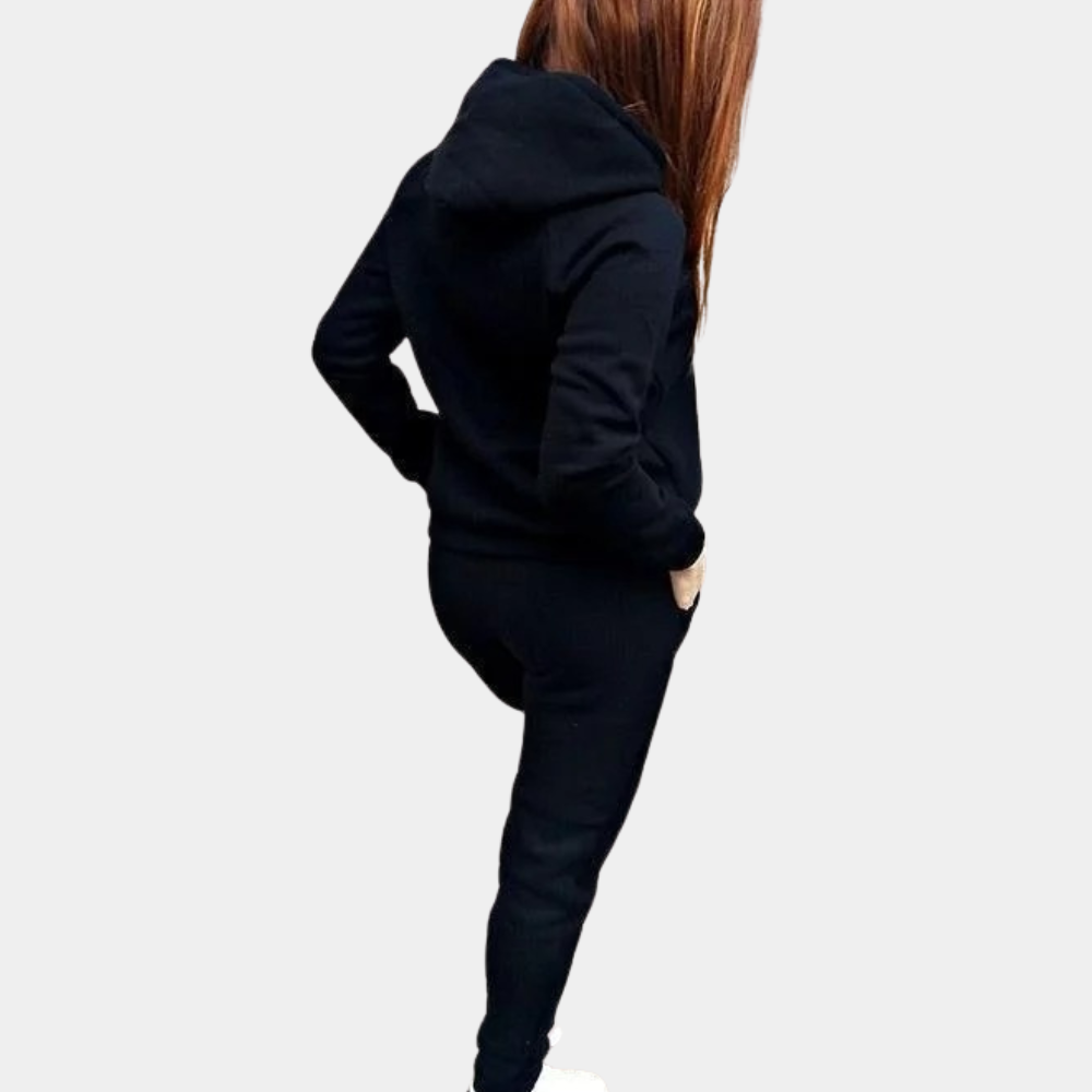 Træningsdragt og hættetrøje til kvinder