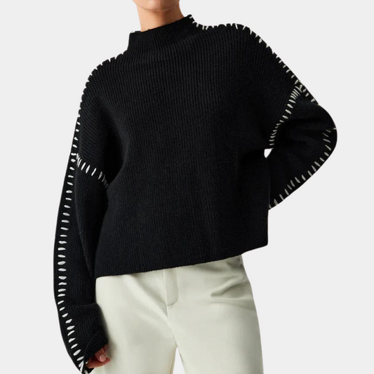 Strikket rullekravesweater med kontrastsyninger