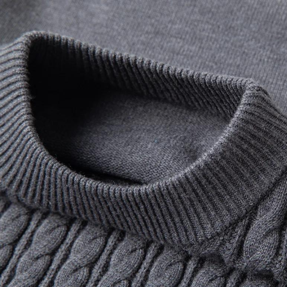 Varm strikket herretrøje