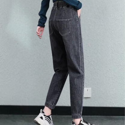 Stilfulde jeans til kvinder med behagelig snøring