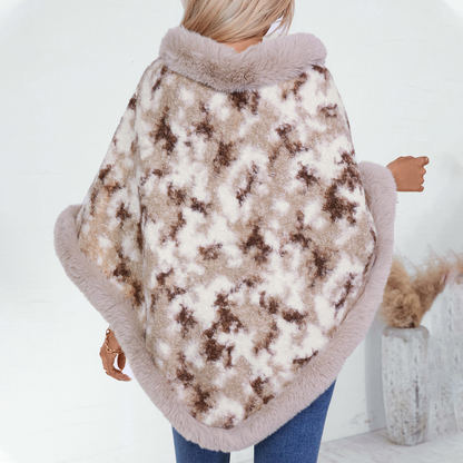 Strikket kappe med uldkrave og leopardprint