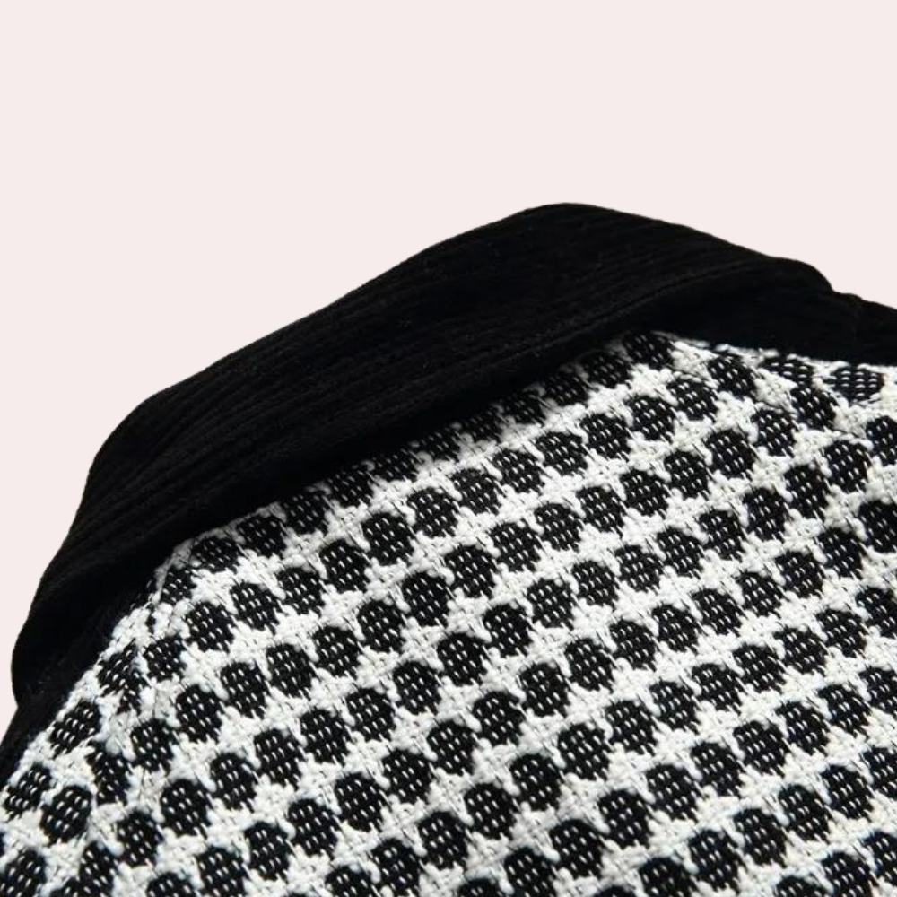 Sort og hvid langærmet polo