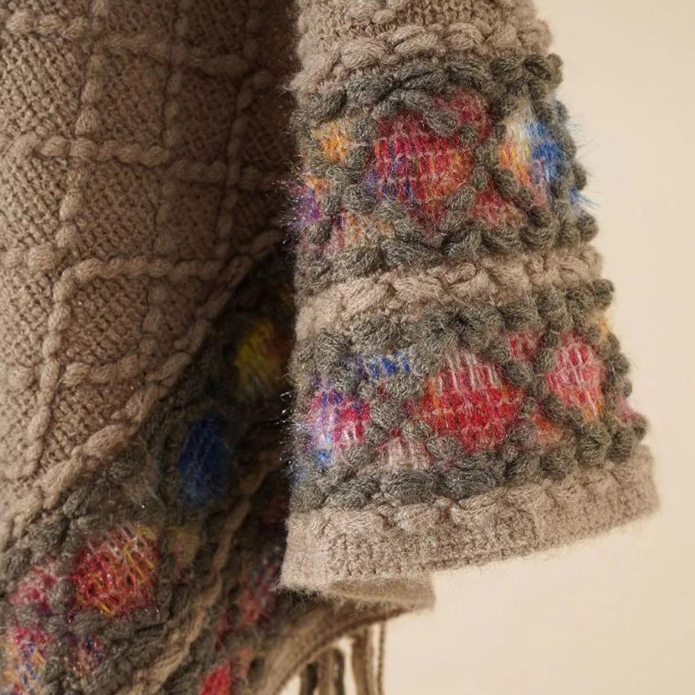 Boho-poncho til kvinder med trendy V-udskæring