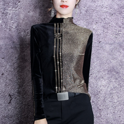 Moderigtig trøje med rund hals til kvinder