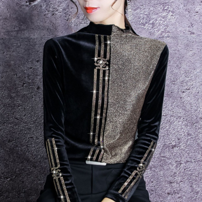 Moderigtig trøje med rund hals til kvinder